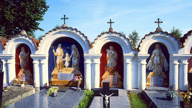 Památný hřbitov v Albrechticích nad Vltavou