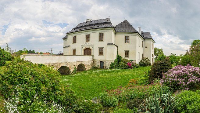 Schloss Pluhův Žďár