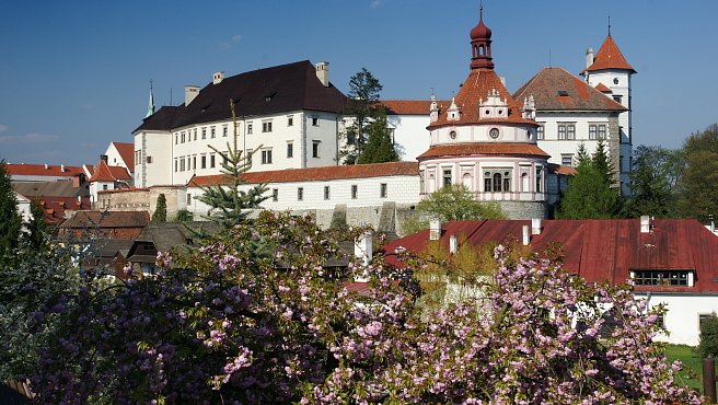 Jindřichův Hradec Castle and Chateau